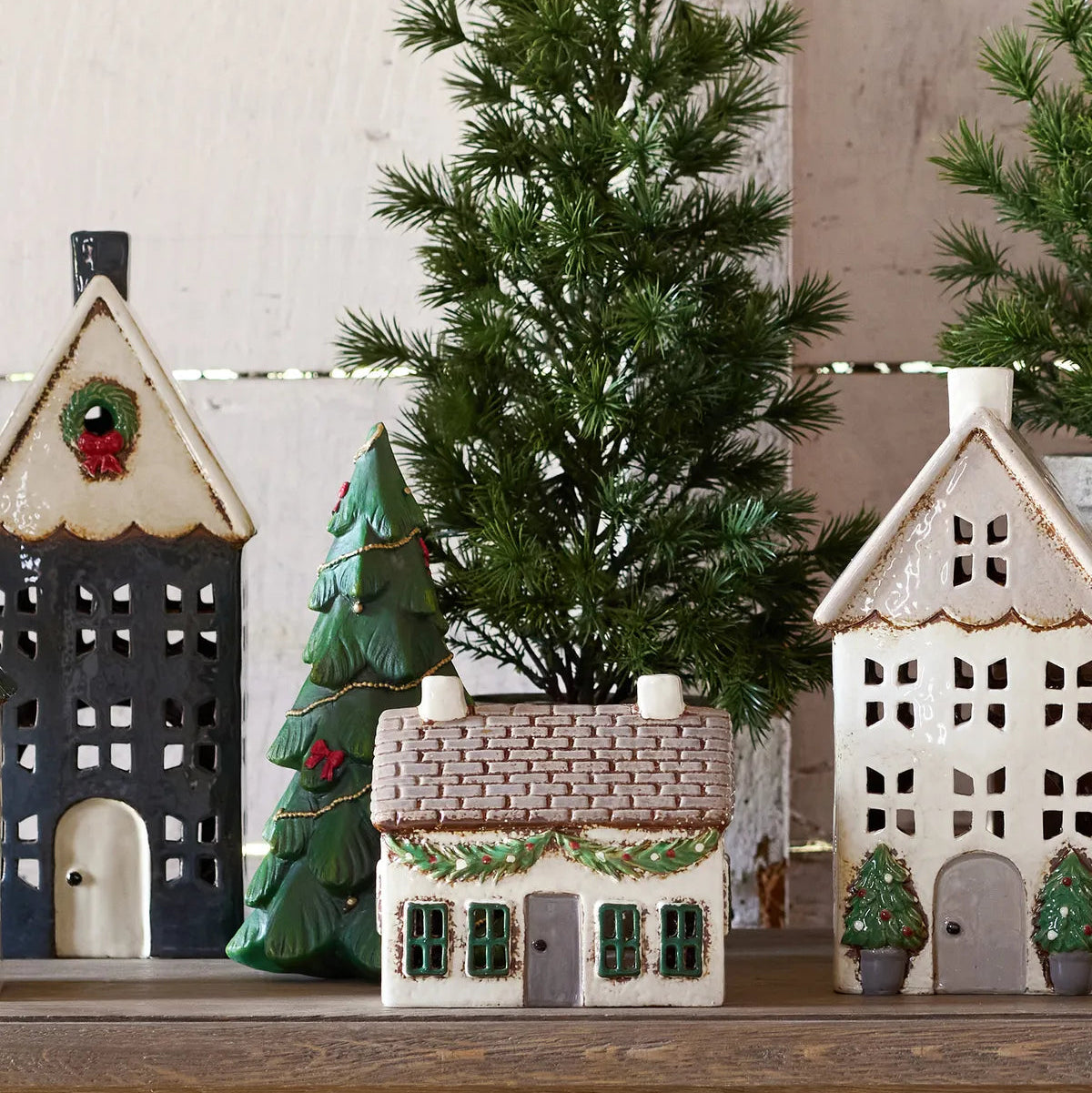Alsace Tealight Cottage with Swag