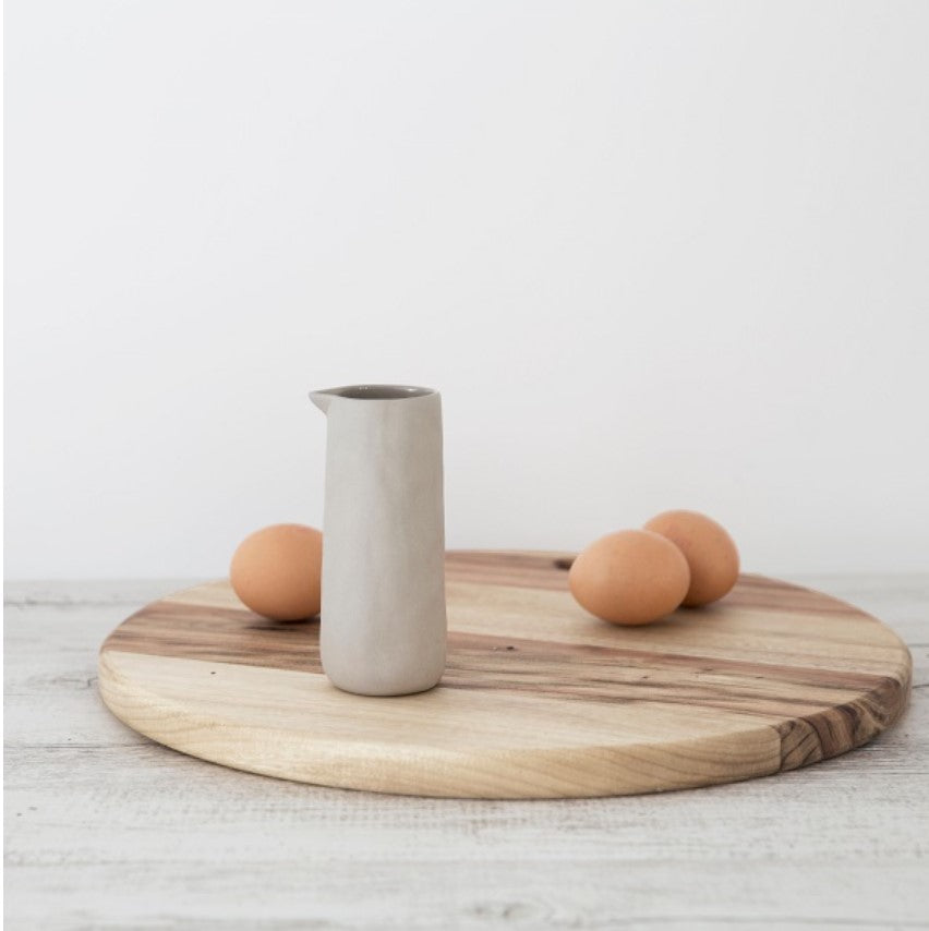 Jug with no handle
