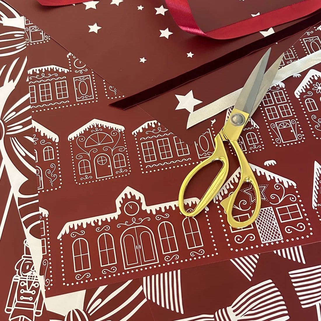 Noel Bordeaux Gift Wrap Set
