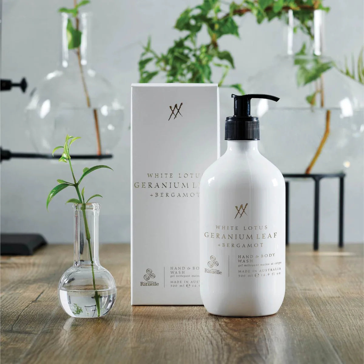 White Lotus, Geranium Leaf, Bergamot Hand & Body Wash
