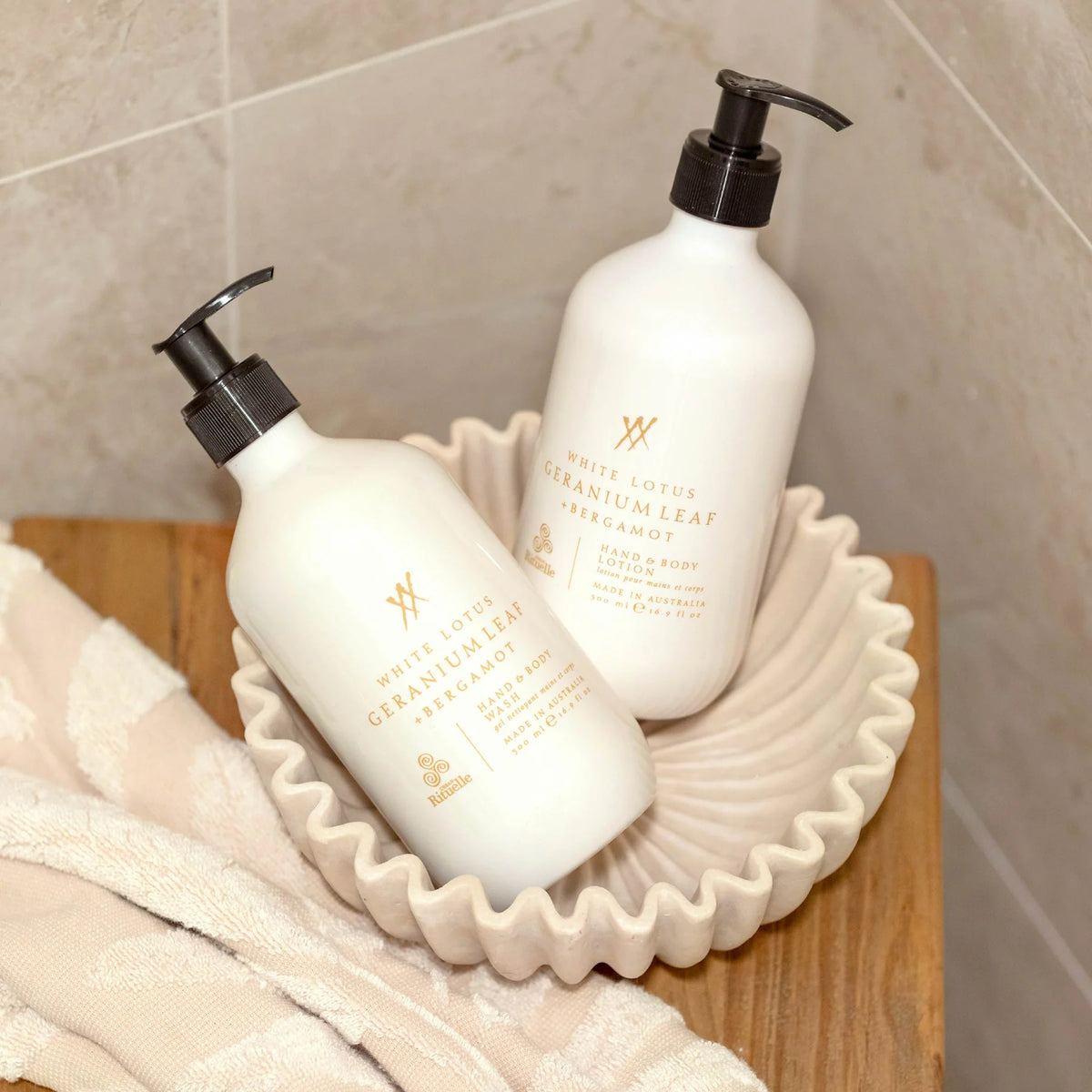 White Lotus, Geranium Leaf, Bergamot Hand & Body Lotion