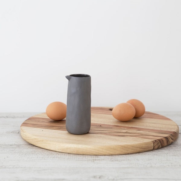 Jug with no handle