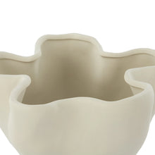 Fluid Vase