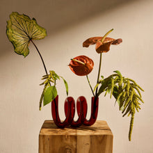 Curly Vase Amber