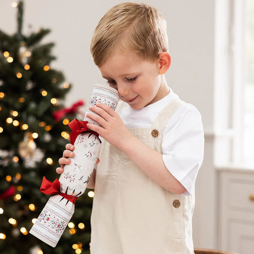 Heirloom Holly Christmas Cracker Kit