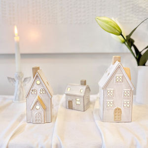 Whitewash Ceramic Houses with lights