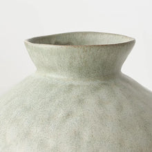 Natsuka Squat Vase Lichen