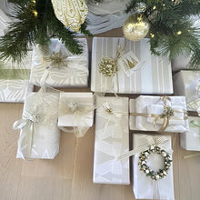 Noel Ivorie Gift Wrap Set