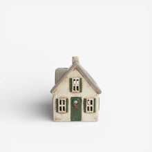 Norgard Villa with Bow Wreath