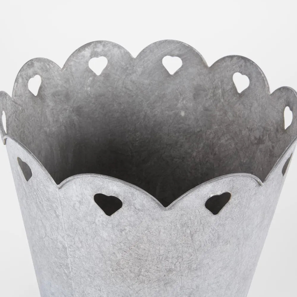 Scalloped Heart Planter