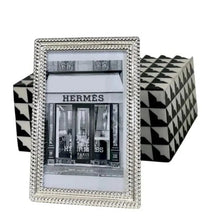 Double Twist Photo Frame