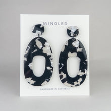 Soko Dangle - Black/White Pearl