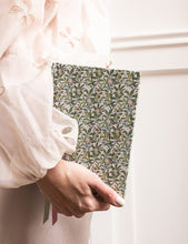 Summer Garden 5 Year Journal