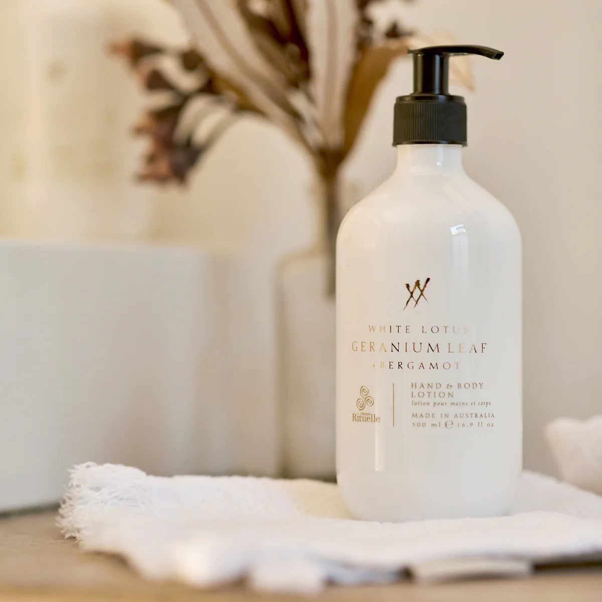 White Lotus, Geranium Leaf, Bergamot Hand & Body Lotion